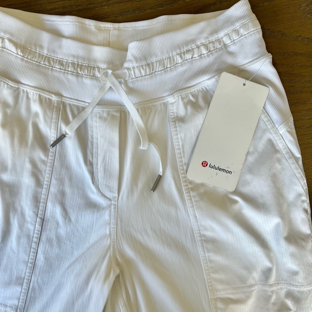 RARE Lululemon Dance Studio Crop